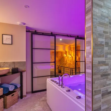 Romantique - Balneo & Sauna - Vila